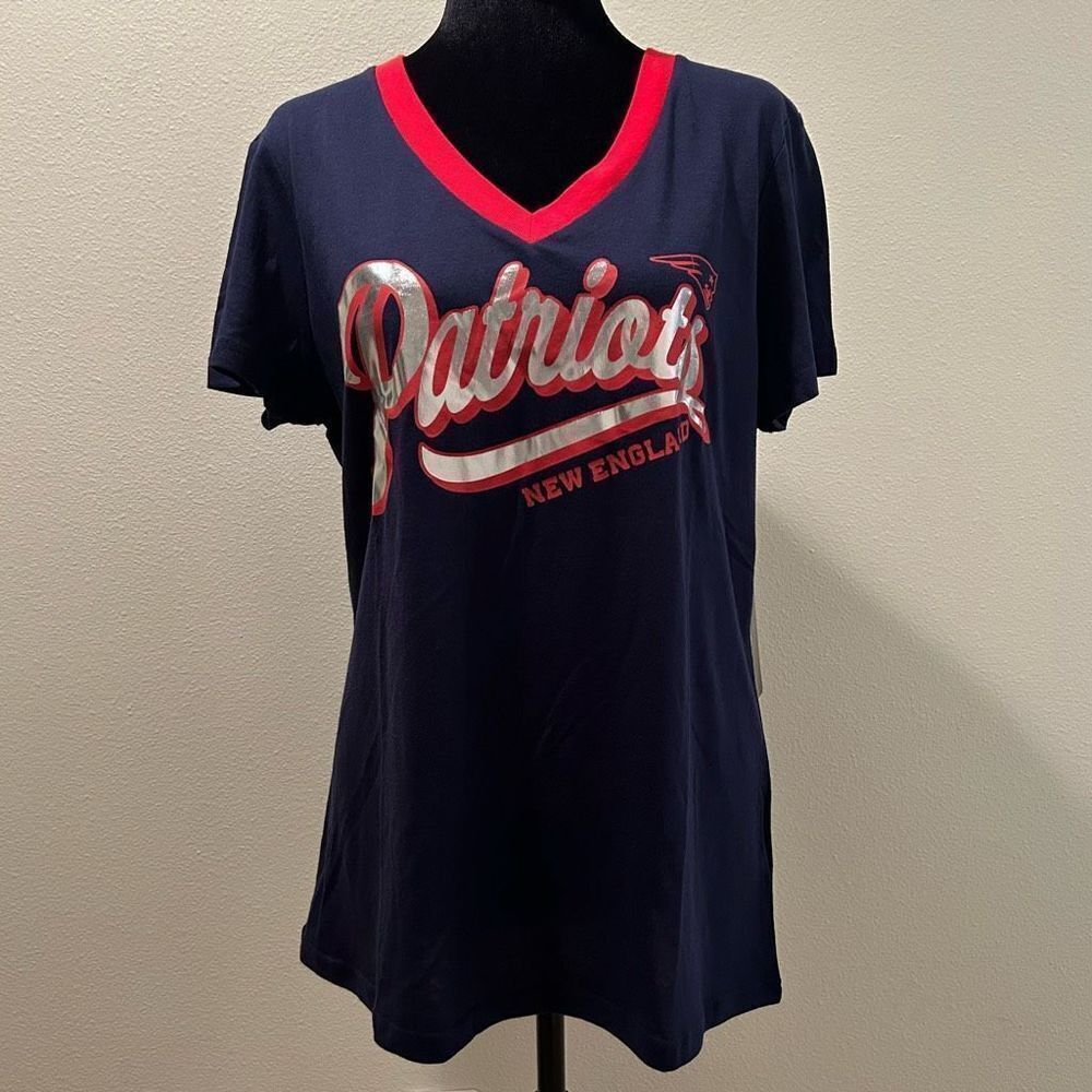 XL NFL Patriots New England Women’s V Shirt